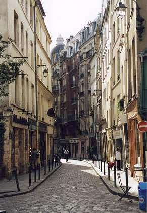 Rue des Pretres St Severin