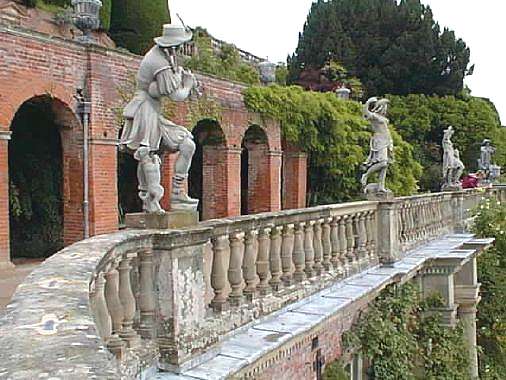 Balustrades and statuary